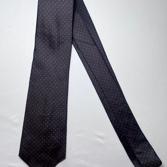 Sophisticated Black Tie with red Dots - Picture 5 of 5